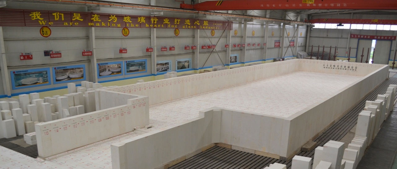 橫火焰窯（浮法窯爐）