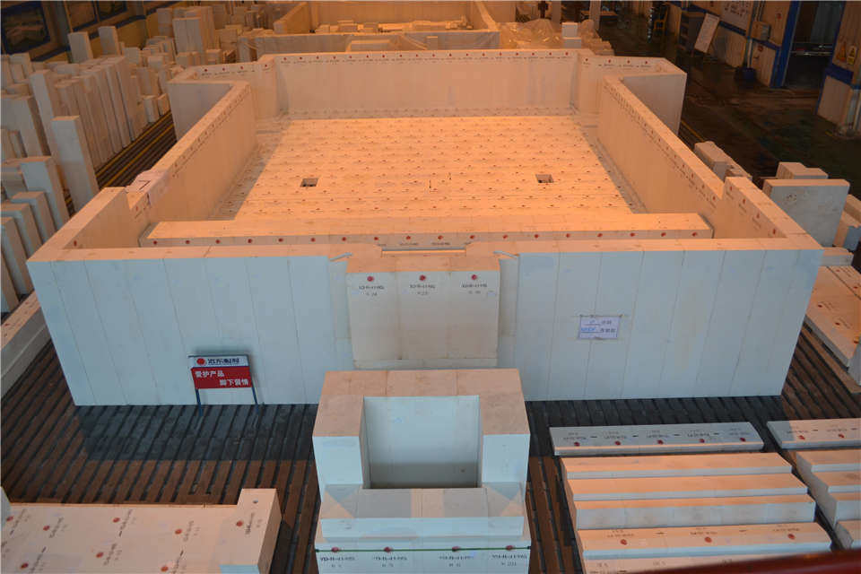 玻璃窯爐電熔磚的砌筑 玻璃窯爐電熔磚的砌筑